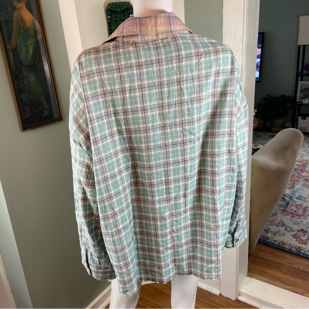 Colorful Patchwork Colorful Flannel Plaid Shirt Raw Hem Cropped Volup 2X - Picture 9 of 11